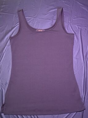 Víctor Y2K/90s Classic Tank Top